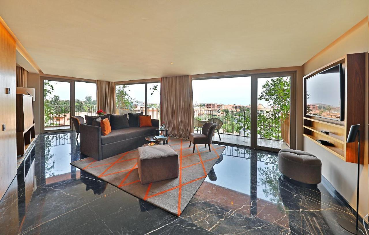 Hotel Jadali & Spa มาร์ราเกช ภายนอก รูปภาพ The living room of a suite at the hotel